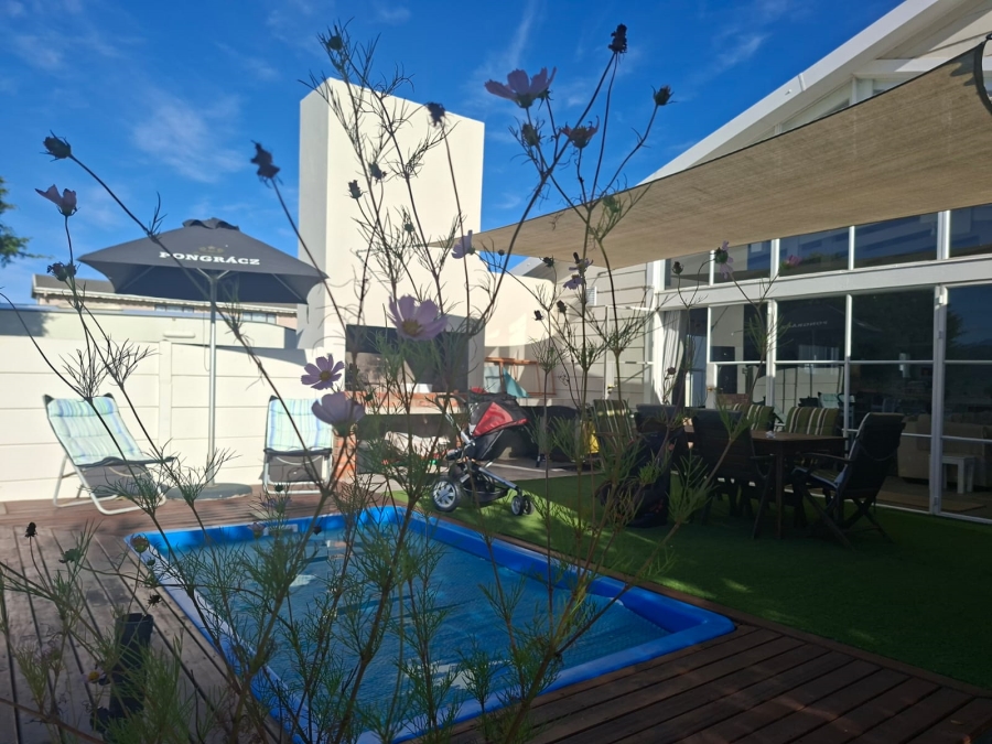 3 Bedroom Property for Sale in Riverside Western Cape